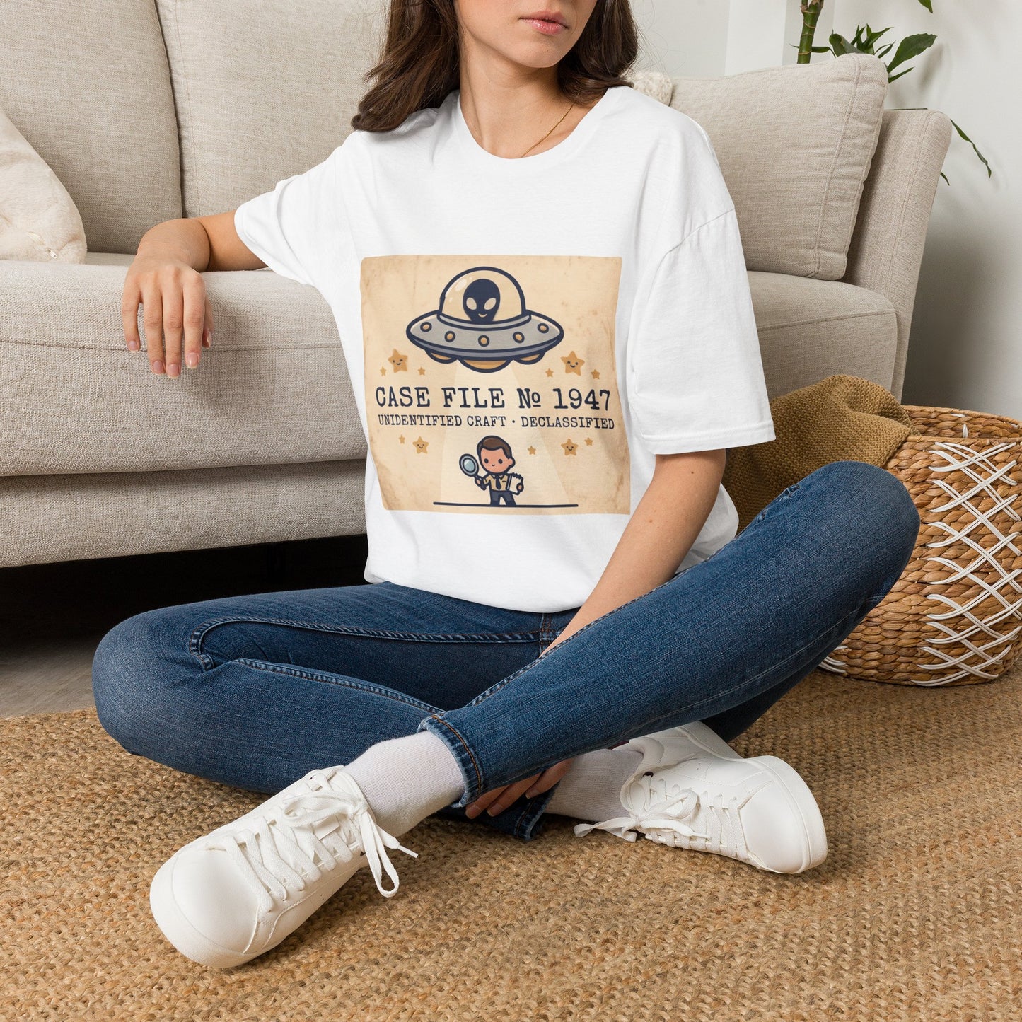 T-Shirt — 'CASE FILE No 1947' Retro Alien UFO Tee